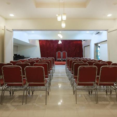 فندق Treebo Trend Golden Nest ثين المظهر الخارجي الصورة