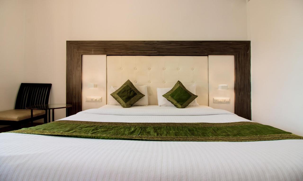 فندق Treebo Trend Golden Nest ثين المظهر الخارجي الصورة